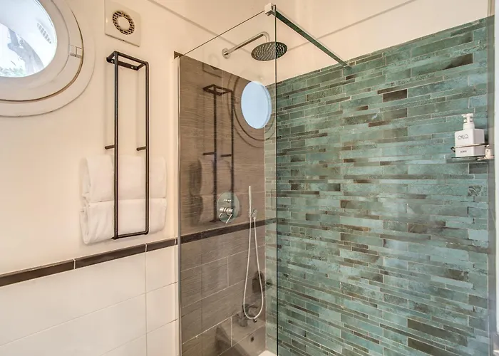 Posea Collection - Ponente