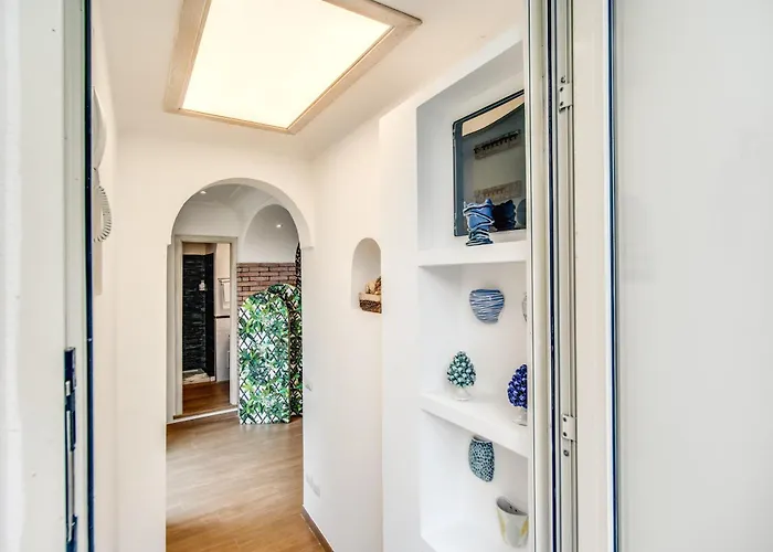 Posea Collection - Ponente